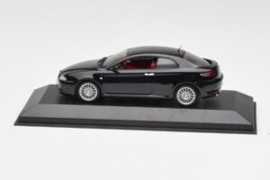 Alfa Romeo GT Schwarz Minichamps 1:43 400120320 Metall