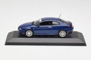 Alfa Romeo GT Dark Blue Metallic Minichamps 1:43 400120326 Metall