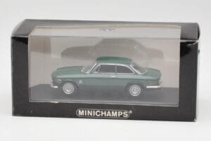 Alfa Romeo Giulia GTA 1300 Junior Grün Minichamps 1:43 ALFA010 Metall – Bild 4 von 4