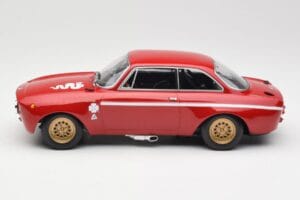 Alfa Romeo GTA 1300 Junior Rot Minichamps 1:18 155120020 Metall – Bild 3 von 6