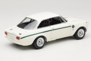 Alfa Romeo GTA 1300 Junior Weiss Minichamps 1:18 100120501 Metall – Bild 3 von 8