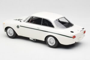 Alfa Romeo GTA 1300 Junior Weiss Minichamps 1:18 155120021 Metall – Bild 5 von 6