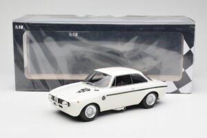 Alfa Romeo GTA 1300 Junior Weiss Minichamps 1:18 155120021 Metall – Bild 6 von 6
