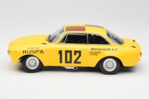 Alfa Romeo GTA 1300 #102 Squadra Corse R. Zanetti / M. Ruspa / Monzeglio Targa Florio 1971 Minichamps 1:18 155711202 Metall – Bild 3 von 6