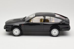 Alfa Romeo GTV6 2.5 Schwarz Laudoracing-Models 1:18 LM110C Metall – Bild 3 von 6