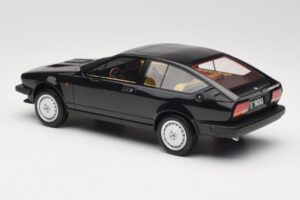 Alfa Romeo GTV6 2.5 Schwarz Laudoracing-Models 1:18 LM110C Metall – Bild 5 von 6