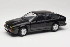 Alfa Romeo GTV6 Schwarz Solido 1:18 S1802302 Metall