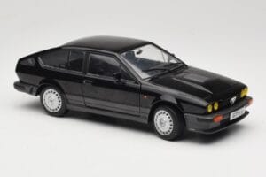 Alfa Romeo GTV6 Schwarz Solido 1:18 S1802302 Metall – Bild 6 von 8