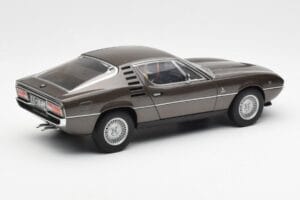Alfa Romeo Montreal Braun Metallic AUTOart 1:18 70173 Metall – Bild 3 von 8