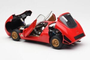 Alfa Romeo 33 Stradale Rot AUTOart 1:18 70191 Metall – Bild 5 von 8