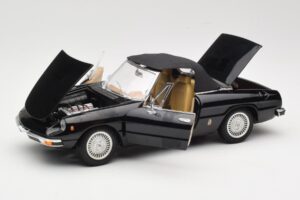 Alfa Romeo Spider 916 Veloce Schwarz Ricko 1:18 32107 Metall – Bild 2 von 8