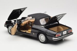 Alfa Romeo Spider 916 Veloce Schwarz Ricko 1:18 32107 Metall – Bild 5 von 8