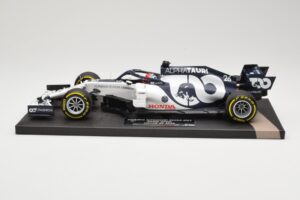 AlphaTauri Honda AT01 #26 D. Kvyat Italian GP 2020 Minichamps 1:18 117200826 Metall