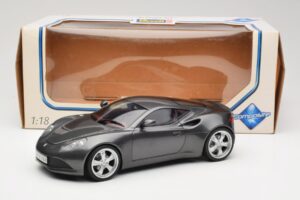 Artega GT Grey Metallic Revell 1:18 09024 Metall – Bild 8 von 8