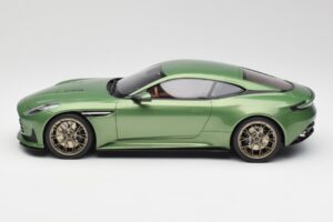 Aston Martin DB12 Grün GT Spirit 1:18 GT466 Resin – Bild 3 von 5
