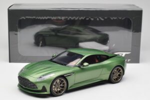 Aston Martin DB12 Grün GT Spirit 1:18 GT466 Resin – Bild 5 von 5