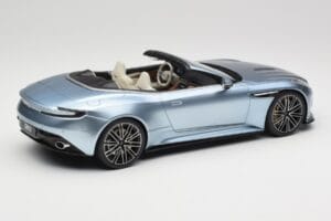 Aston Martin DB12 Volante Caribbean Blue Pearl GT Spirit 1:18 GT479 Resin – Bild 2 von 6