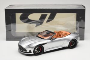 Aston Martin DB12 Volante Silber GT Spirit 1:18 GT945 Resin – Bild 6 von 6