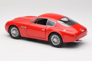 Aston Martin DB4 GT Zagato Rot Road Signature 1:18 92728 Metall – Bild 7 von 8