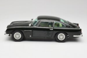 Aston Martin DB5 California Salbeigrün Chrono 1:18 H1001 Metall – Bild 4 von 8