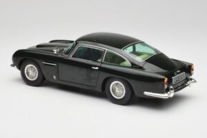 Aston Martin DB5 California Salbeigrün Chrono 1:18 H1001 Metall – Bild 7 von 8
