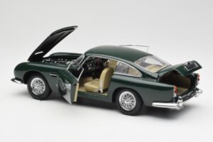 Aston Martin DB5 RHD Grün AUTOart 1:18 70024 Metall – Bild 5 von 8