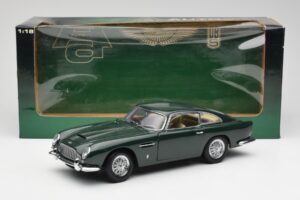 Aston Martin DB5 RHD Grün AUTOart 1:18 70024 Metall – Bild 8 von 8