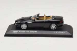 Aston Martin DB9 Cabriolet Schwarz Minichamps 1:43 400137330 Metall