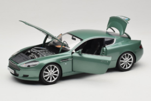 Aston Martin DB9 Grün Minichamps 1:18 150137322 Metall – Bild 2 von 8