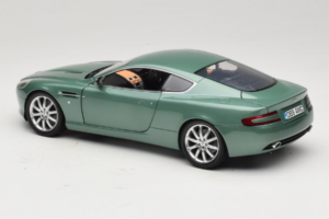 Aston Martin DB9 Grün Minichamps 1:18 150137322 Metall – Bild 7 von 8