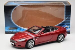 Aston Martin DB9 Volante Rot Solido 1:18 8163 Metall – Bild 8 von 8