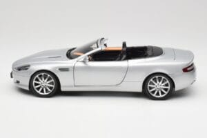 Aston Martin DB9 Volante Silber Minichamps 1:18 150137334 Metall – Bild 4 von 8