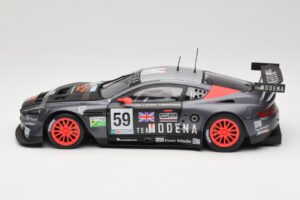 Aston Martin DBR9 GT1 #59 Team Modena A. Garcia / J. Menten / C. Fittipaldi 24 Hours of Le Mans 2006 Solido 1:18 80014 Metall – Bild 4 von 8