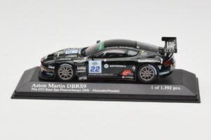 Aston Martin DBRS9 #22 Barwell Motorsport A. Needell FIA GT3 European Championship Spa 2006 Minichamps 1:43 400061322 Metall
