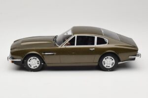 Aston Martin DBS Olive Grün CMR 1:18 CMR003 Metall – Bild 3 von 6