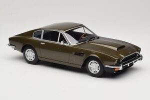 Aston Martin DBS Olive Grün CMR 1:18 CMR003 Metall – Bild 4 von 6
