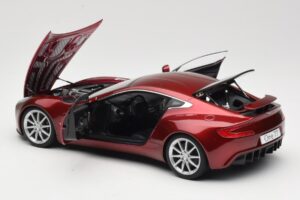 Aston Martin One-77 Diavolo Red AUTOart 1:18 70245 Metall – Bild 5 von 8