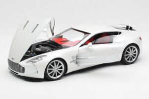 Aston Martin One-77 Morning Frost Weiss AUTOart 1:18 70244 Metall – Bild 2 von 8