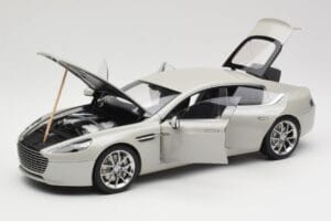 Aston Martin Rapide S Silver Fox AUTOart 1:18 70258 Metall – Bild 2 von 8