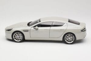 Aston Martin Rapide S Silver Fox AUTOart 1:18 70258 Metall – Bild 4 von 8