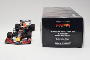 Aston Martin Red Bull Racing RB15 #33 M. Verstappen Winner Brazil GP 2019 Minichamps 1:18 110191933 Metall – Bild 6 von 6