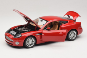 Aston Martin V12 Vanquish Rot Bburago 1:18 33334063 Metall – Bild 2 von 8