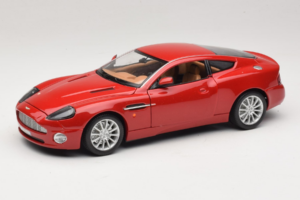 Aston Martin V12 Vanquish Rot Bburago 1:18 33334063 Metall