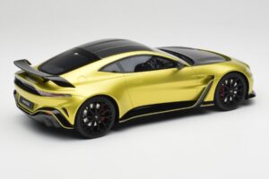 Aston Martin V12 Vantage Final Edition Cosmopolitan Yellow TopSpeed 1:18 TS0453 Metall – Bild 2 von 6