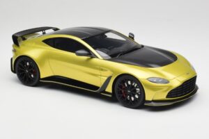 Aston Martin V12 Vantage Final Edition Cosmopolitan Yellow TopSpeed 1:18 TS0453 Metall – Bild 4 von 6