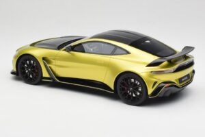 Aston Martin V12 Vantage Final Edition Cosmopolitan Yellow TopSpeed 1:18 TS0453 Metall – Bild 5 von 6