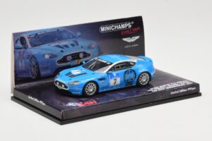 Aston Martin V12 Vantage #7 U. Bez / Porritt / R. Meaden / Mathai 24 Hours Nurburgring 2009 Minichamps 1:43 437091307 Metall – Bild 2 von 4