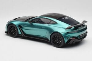 Aston Martin V12 Vantage Racing Green GT Spirit 1:18 GT922 Resin – Bild 5 von 6