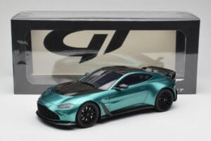 Aston Martin V12 Vantage Racing Green GT Spirit 1:18 GT922 Resin – Bild 6 von 6