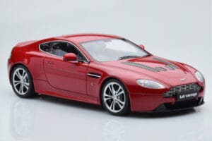 Aston Martin V12 Vantage Rot AUTOart 1:18 70208 Metall – Bild 6 von 8